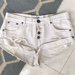 ONE Teaspoon White Jean Shorts Size 27